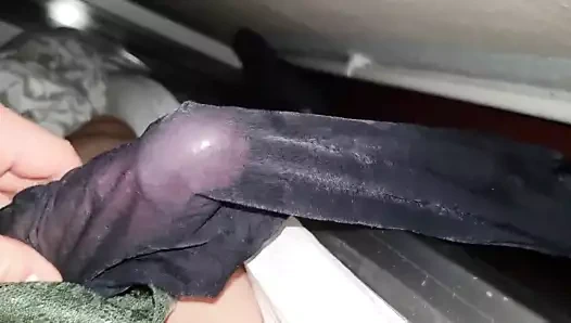 Arkadaşının çoraplarına boşalması