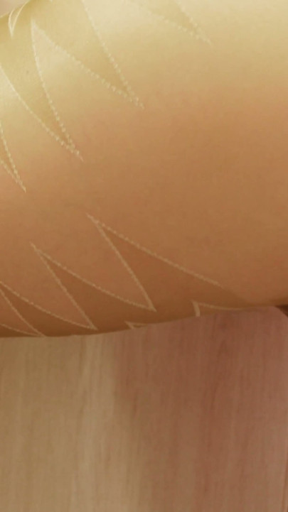 Külotlu çorap fetişi FemDom kirli konuşma, boynuzlu ve CEI seksi POV videosu Squirt mastürbasyon | Klip 3