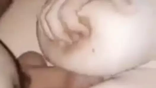 Karımı sikeyim göğüsler