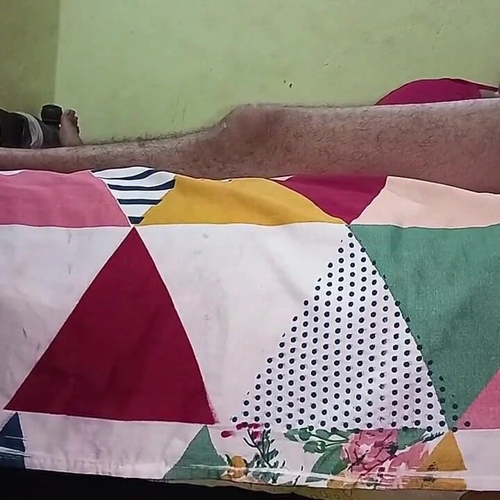 Üvey baba üvey kızını sabah seksiyle sikiyor