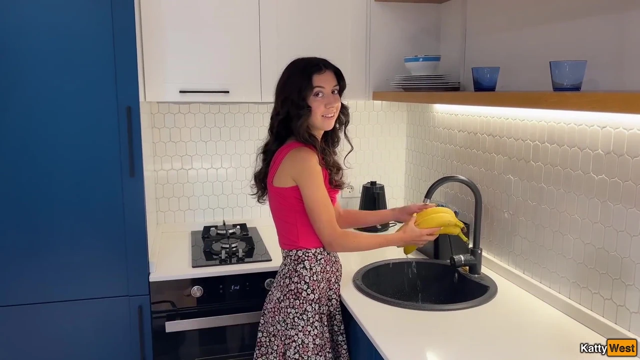 Stupid Wife Makes Footjob and Takes Cock in Her Ass After Losing Her Memory