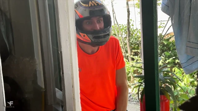 The courier roughly fucks the recipient and cums in his hole.