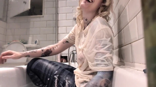 Sırılsıklam ve şaşırmış: ilk giyinik banyom