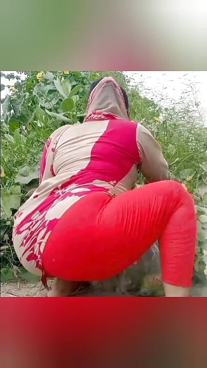 Desi village auntie