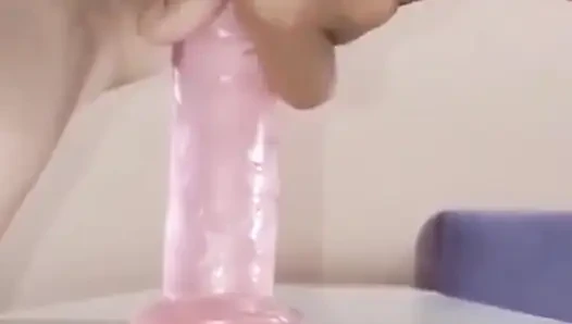 Olgun minyon evli kadınla solo mastürbasyon