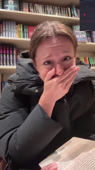 Vibratörümle kitap alışverişi! Umarım yüksek sesle boşalmam!