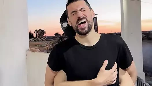 İlk kez heteroseksüel adam tarafından büyük yarakla sikiliyor