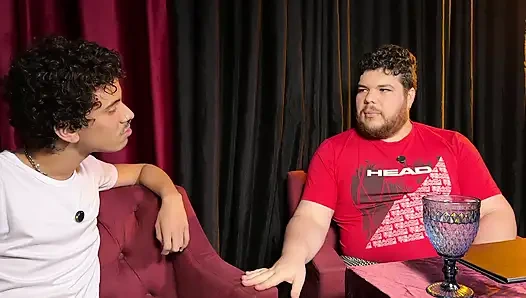 Profanus, Ari Talk Show ile Röportaj Yapıyor