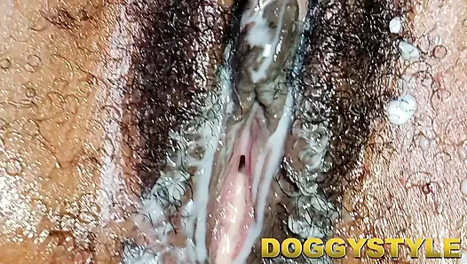 BÜYÜK KLITORISLERIM BENI AZGıN HISSETTIRIYOR