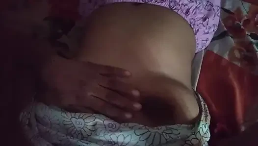 Öğretmenim benden göt istiyor ve ona büyük amcığımı veriyorum
