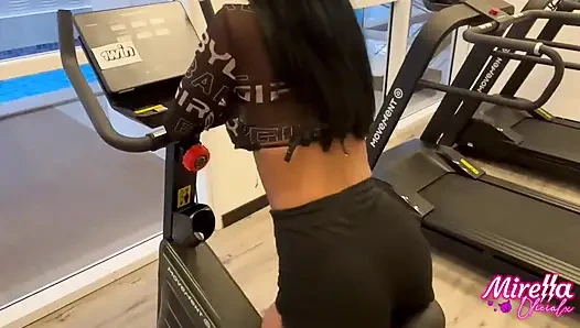 Ben Smart Fit'ten zayıf silikonlu kız