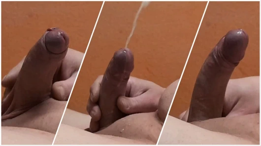 Fışkırtarak sperm fışkırtıyor