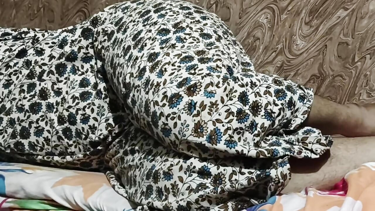 Güzel hizmetçinin ilk röportaj seksi