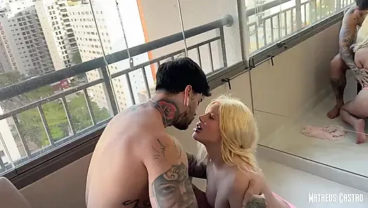 Pembe nişanlımla sabah seksi