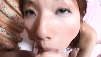 Tatlı japon genç sansürsüz bir büyük adam tarafından kullanılmış