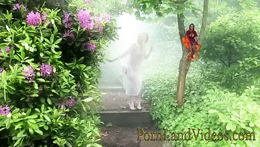 Bdsm genç kız çocuk oyuncağı ve yarağının sahibi