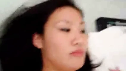 Asya chcik emmek çük ve almak yüz