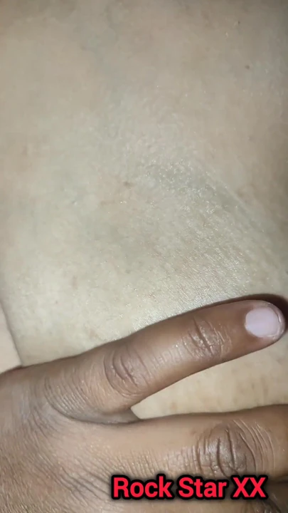 Desi Mallu Karısı Büyük Memeler Yağ Masajı Havuç Mastürbasyon | Bölüm 1