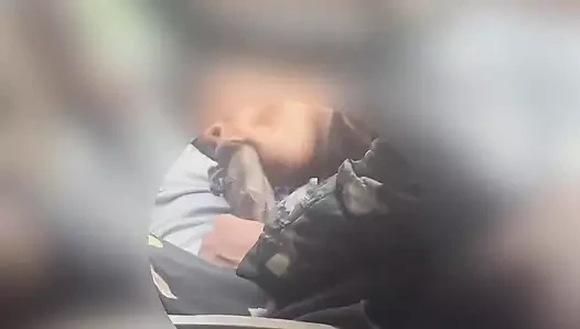 Sevimli dudaklar yarak emiyor