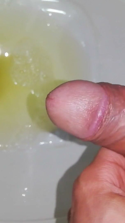 Yeni Beyaz İç Çamaşırında Çaresiz İşeme, Büyük Penis ve Venozo Yakın Çekim | Bölüm 1