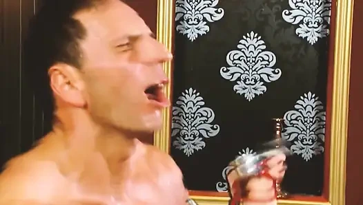 Крошки - возбуждение, сцена 1 крошка-брюнетка в трусиках, милфа жестко трахается с большим членом