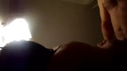 Ateşli iki kadın bir erkek