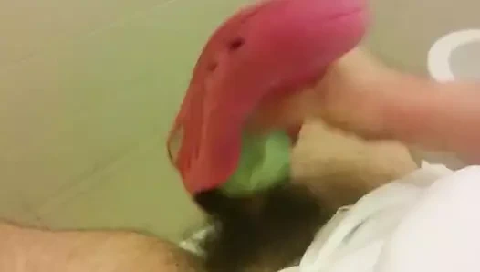 Hemşire terlikleri + çorap, iş yerinde boşalmak!