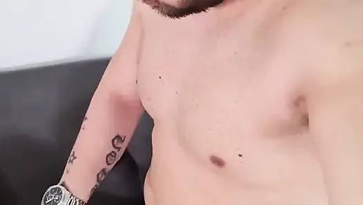 Kılla muamele fetişi sarışın kız