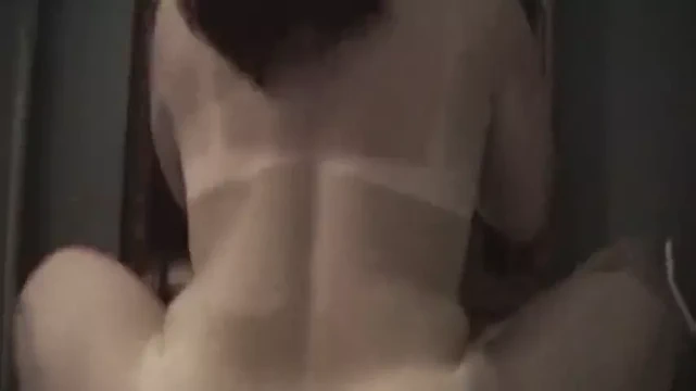 Anne ile amatör aile zamanı. en iyi çük binmek sıcak