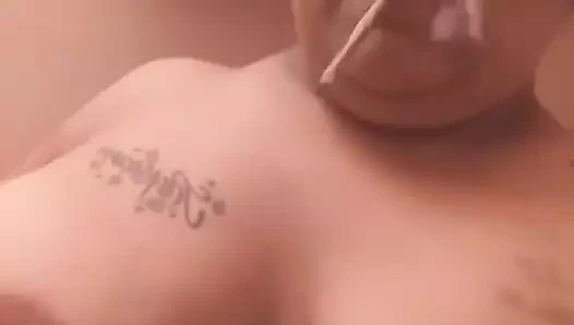 Mz domuzcuk her zaman baba için dışarı çıkıyor