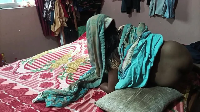 Hintli kadın bana evde topa vurduruyor.