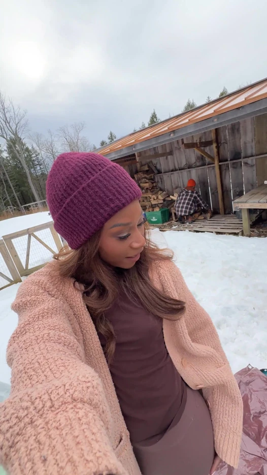Blowjobs in the backyard! Big Dick Trans Girl Vanniall Seduces Wood Hauler For Outdoor Oral & Hard Anal Pounding