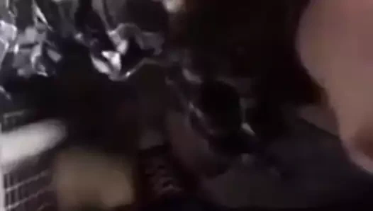 Nyepong plus di kencingim