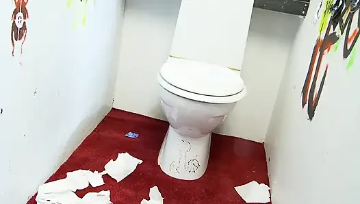 Büyük memeli sarışın bebekle sikiş deliği