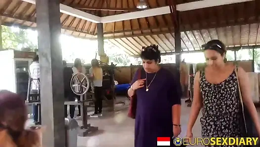 Eurosexdiary sıska Avrupalı tatlı kız şanslı büyük yarağa biniyor