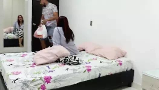 BU ADAM BENI ODAMDA CINSEL HIZMETLE NE KADAR ZENGIN MEMNUN EDIYOR