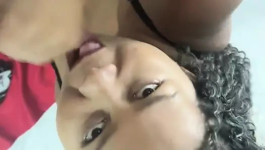 Üvey teyzem her şeye istekli