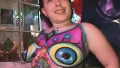 Mardi gras'ta vahşi çıplak parti!