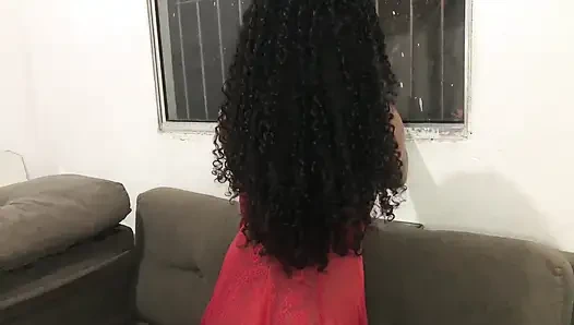 Oda servisi! Misafir iç çamaşırlı temizlikçi kadını görmeye dayanamıyor... ne olacağını zaten biliyorsunuz...