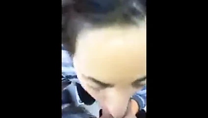 azgın kız dizlerinin üzerinde almak için yüz