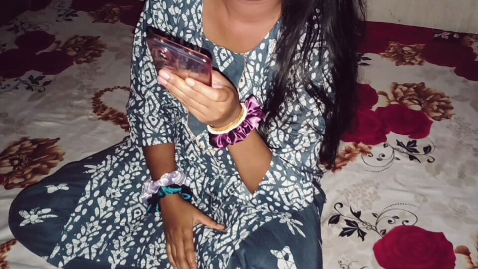 Hintli köylü kız sıkı amcık ilk kez xxx video, desi ateşli güzel kız ev yapımı seks full hd video Bengalce ses