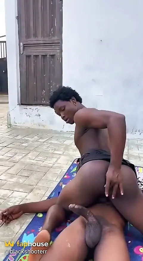 Sassypussyy Ile Dışarıda Bileşik Anal Seks