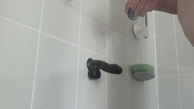 Büyük siyah yarağa biniyor 1