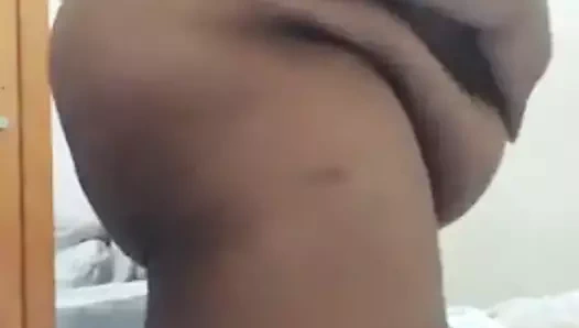 Endonezya büyük göt, büyük klitoris devita