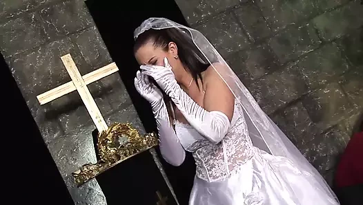 Tanya Cox kahverengi saçlı orta yaşlı seksi kadın amından sikiliyor