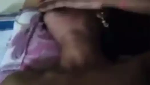 tatlı olgun hizmetçi boob presleme