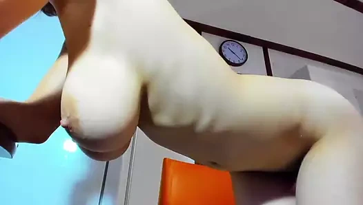 Tatlı Myla_angel ateşli zıplama, asılı, zıplayan göğüsler!