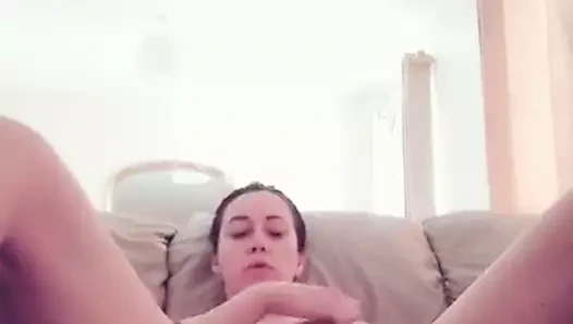 Sevimli kız ve dildo