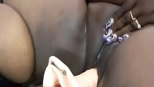 Dev zenci lezbiyenler amcık dildosunu sikiyor