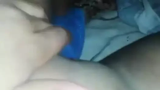 gece filme KEDİ parmak